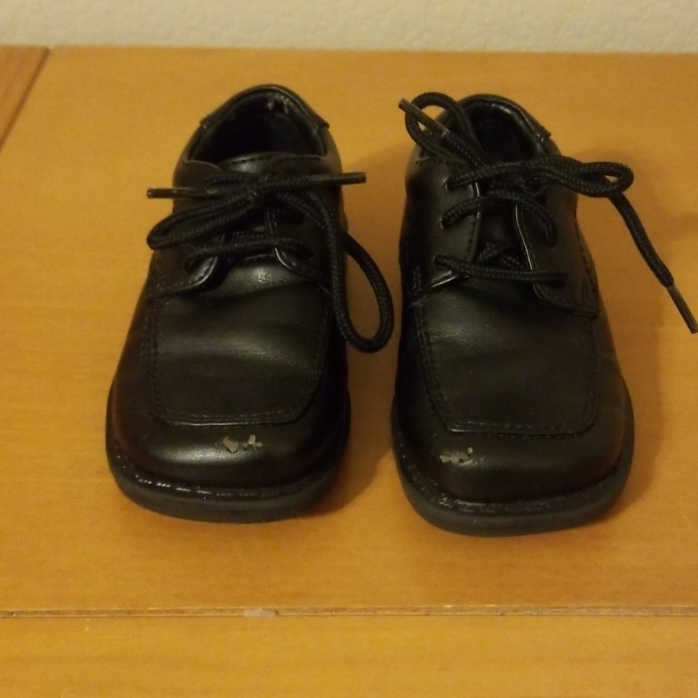 Black Dress Up Shoes size 5.5 toddler